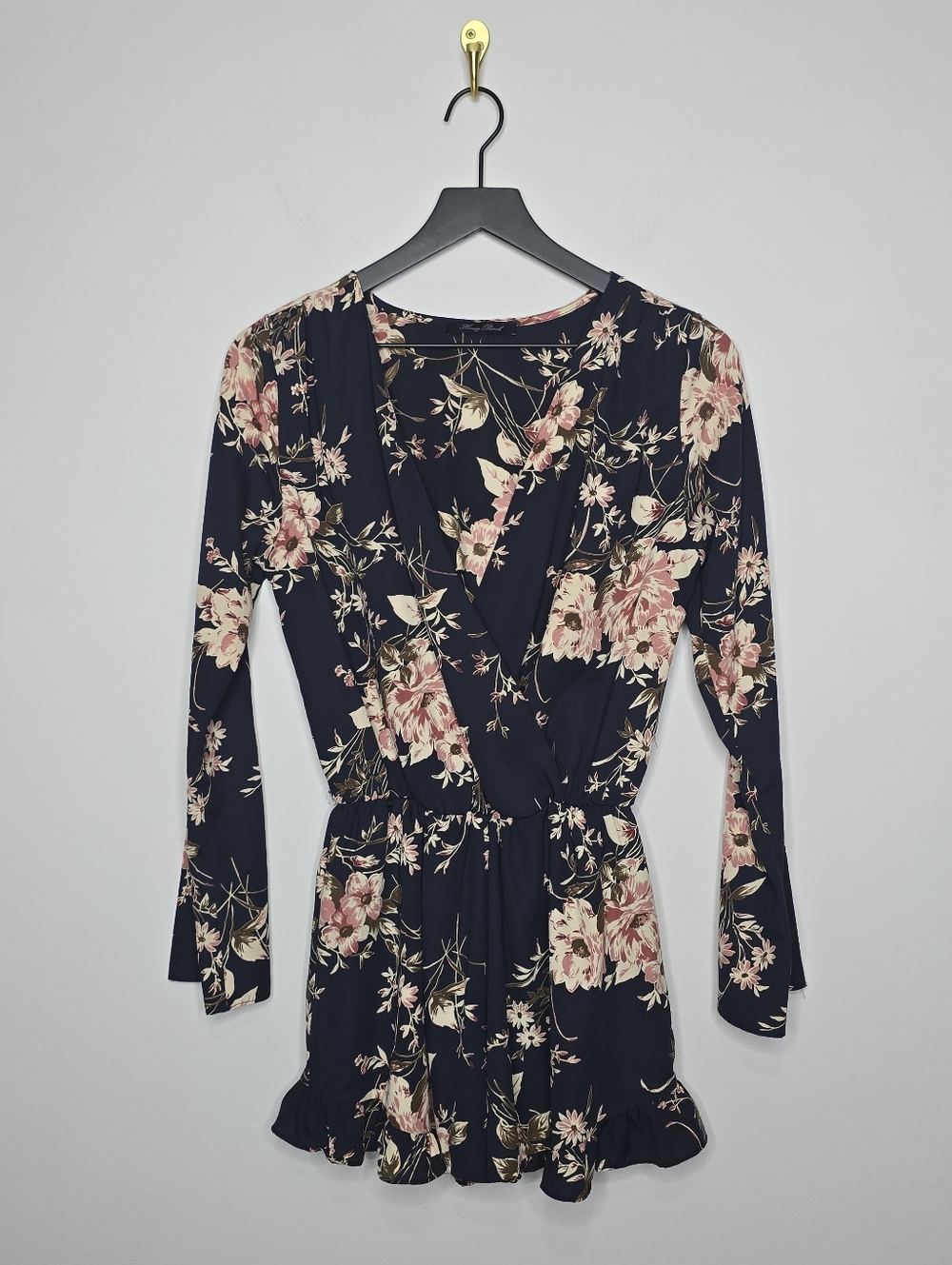 Honey Punch Navy Floral Romper Size Small